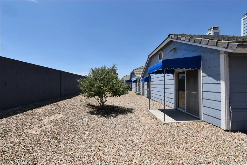 5851 Medallion, Las Vegas, NV 89122