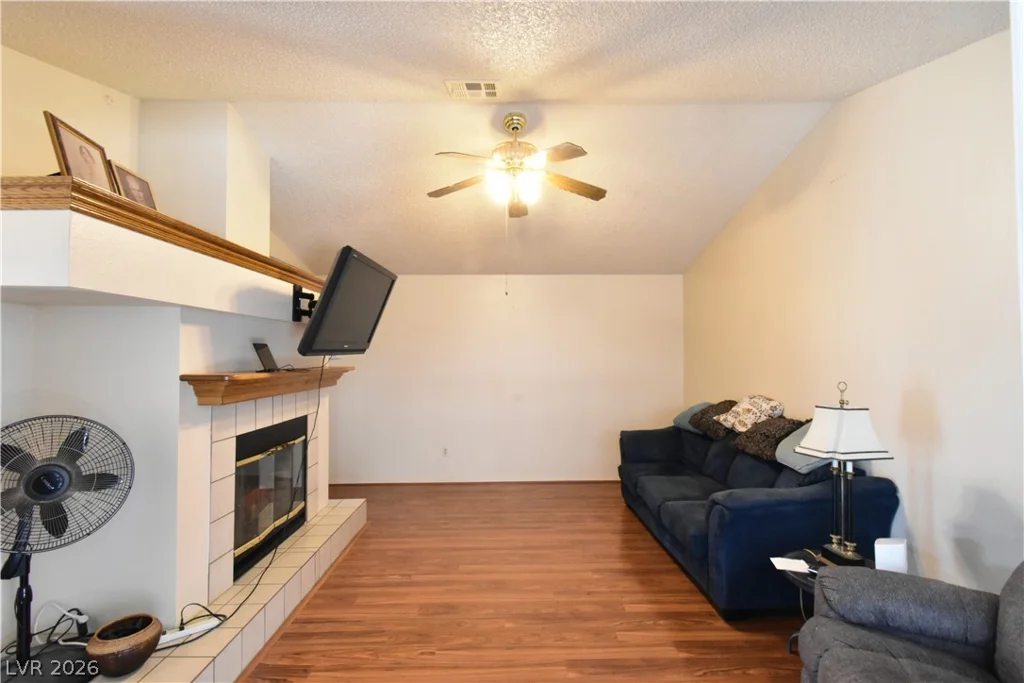 5851 Medallion, Las Vegas, NV 89122