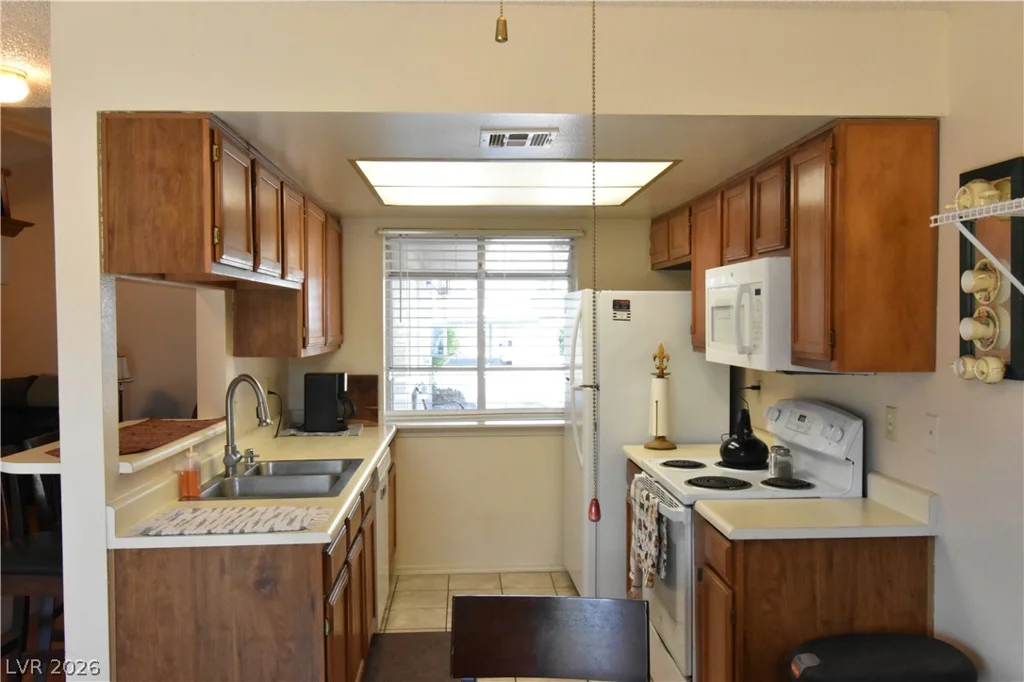 5851 Medallion, Las Vegas, NV 89122