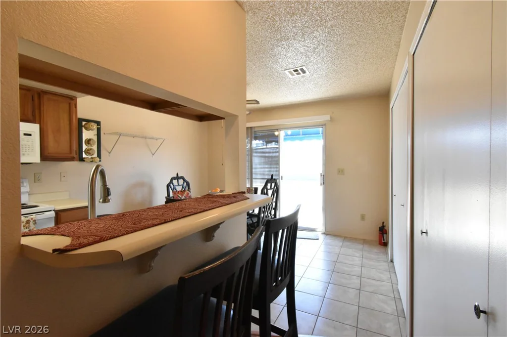5851 Medallion, Las Vegas, NV 89122