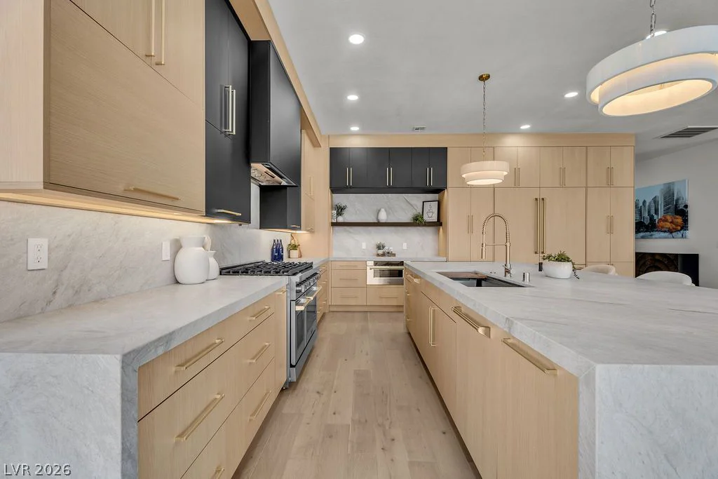 2690 Grassy Spring, Las Vegas, NV 89135