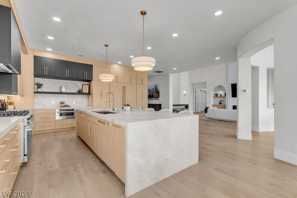 2690 Grassy Spring, Las Vegas, NV 89135