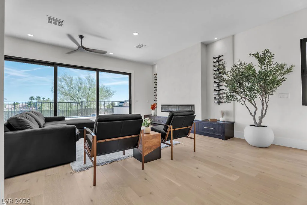 2690 Grassy Spring, Las Vegas, NV 89135