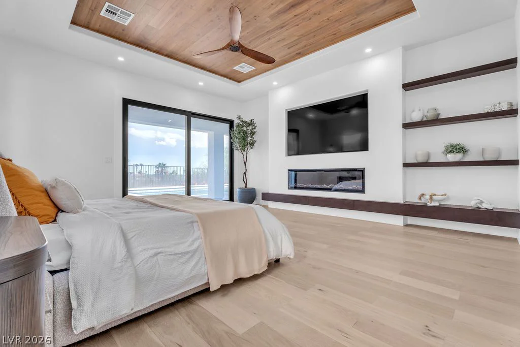 2690 Grassy Spring, Las Vegas, NV 89135