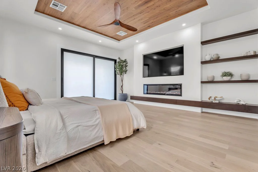 2690 Grassy Spring, Las Vegas, NV 89135