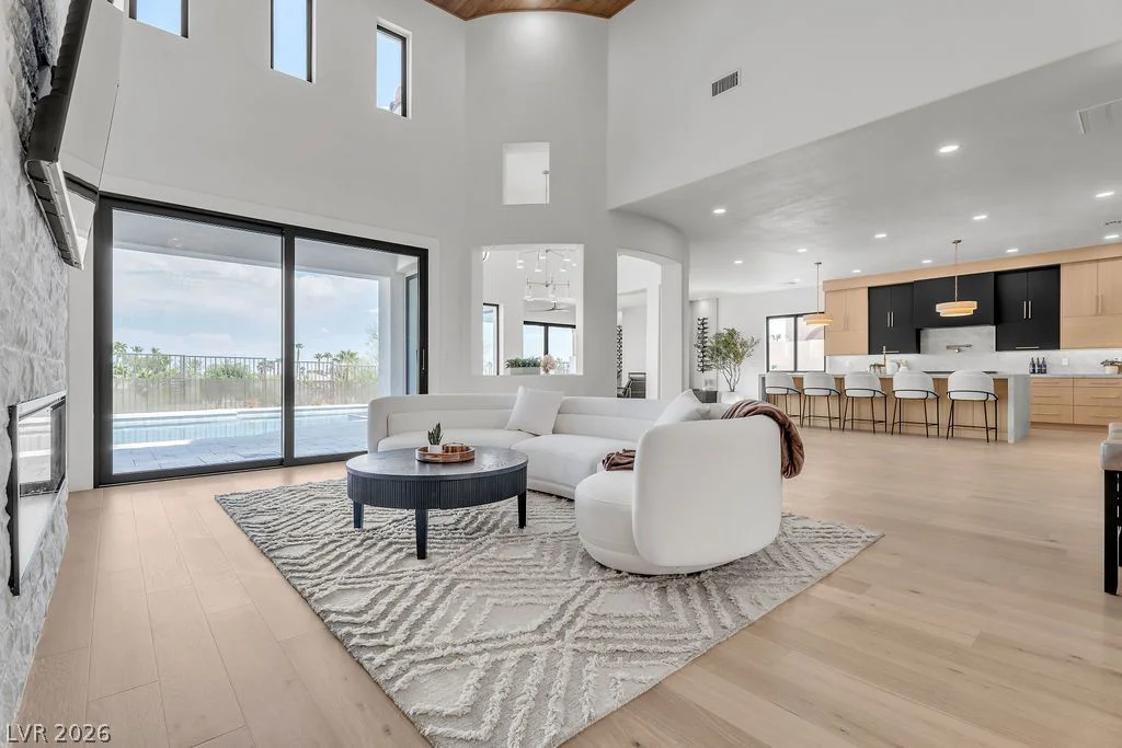 2690 Grassy Spring, Las Vegas, NV 89135
