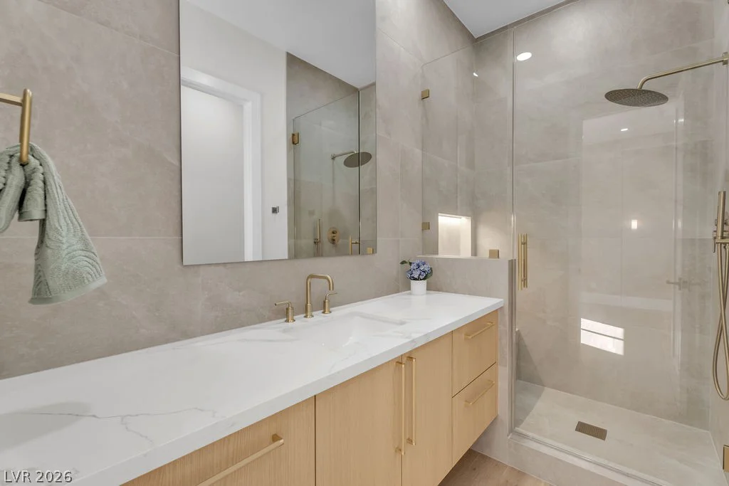 2690 Grassy Spring, Las Vegas, NV 89135