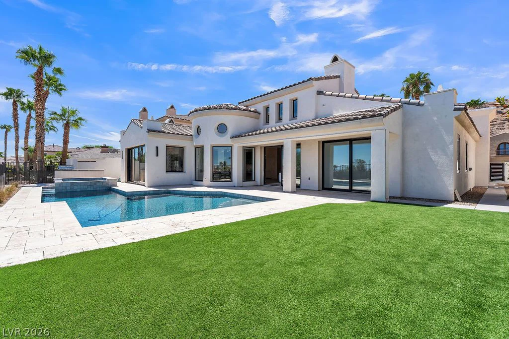 2690 Grassy Spring, Las Vegas, NV 89135