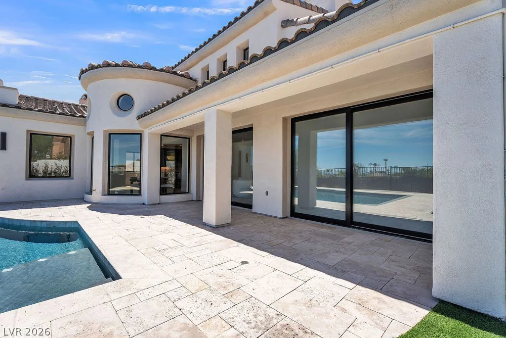2690 Grassy Spring, Las Vegas, NV 89135