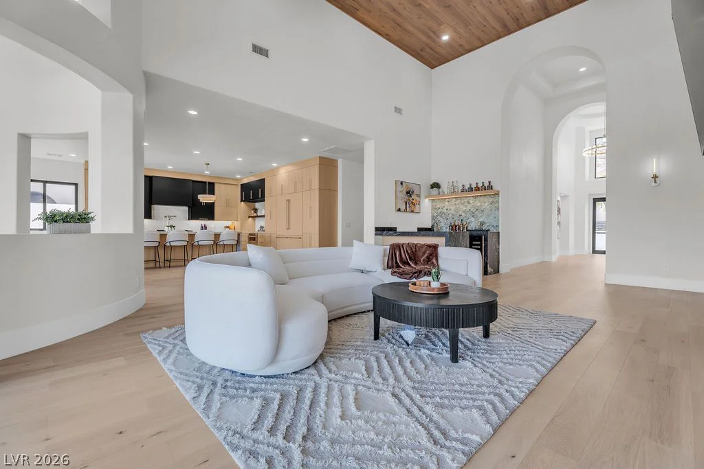 2690 Grassy Spring, Las Vegas, NV 89135