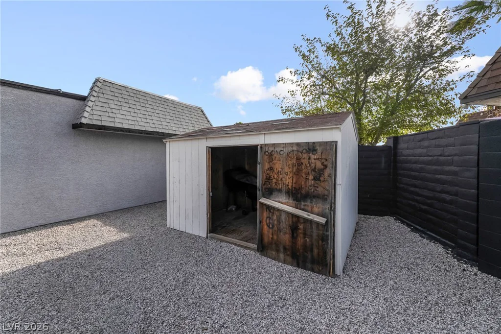 241 Princess Ann, Henderson, NV 89015