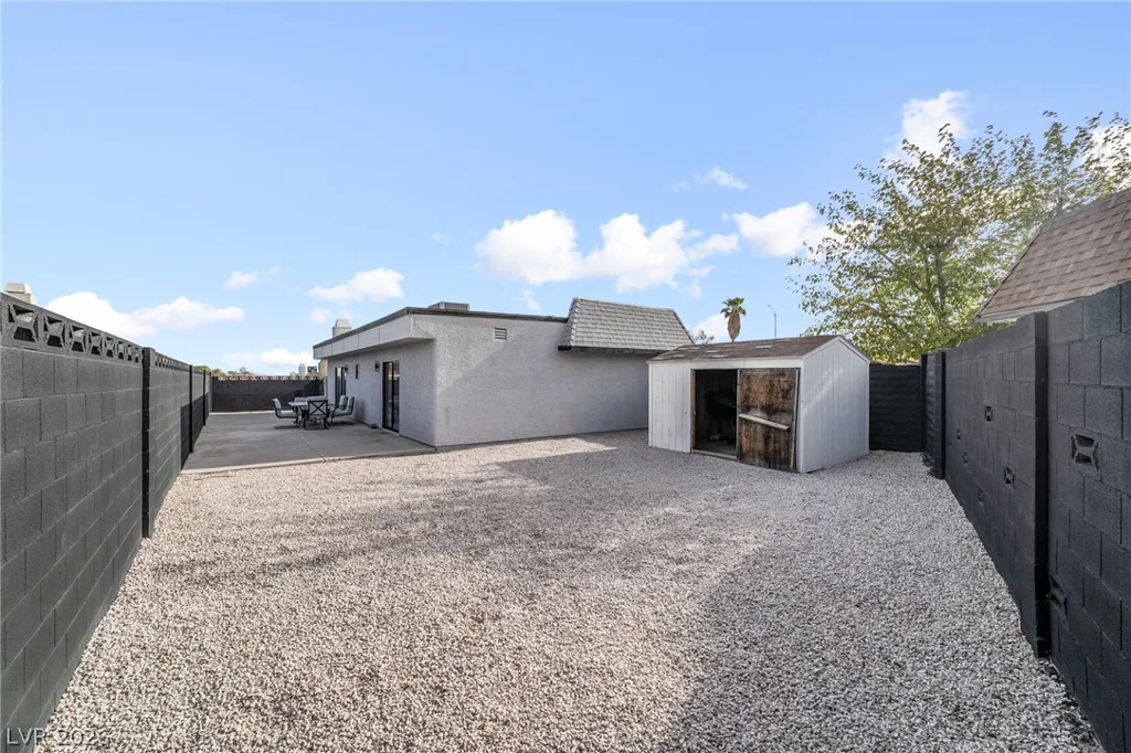 241 Princess Ann, Henderson, NV 89015