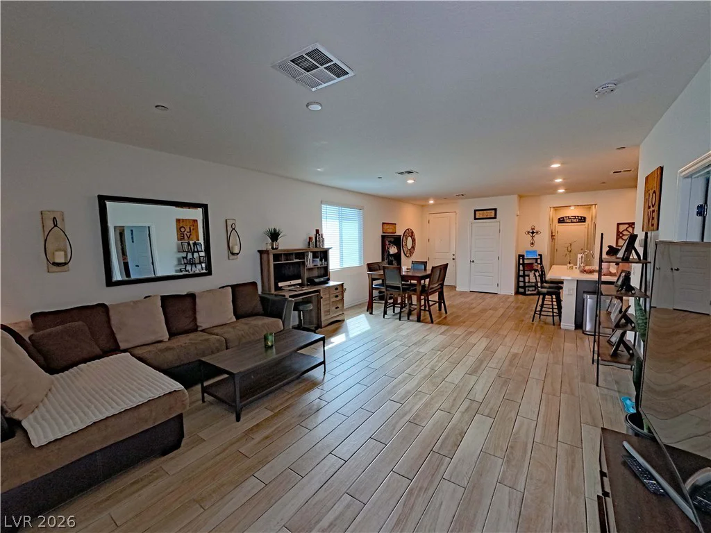 9476 White Fir Grove, Las Vegas, NV 89143