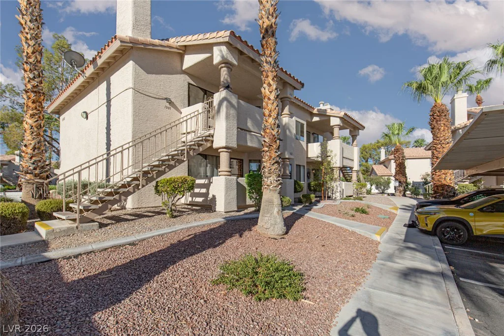 1001 Falconhead, Las Vegas, NV 89128