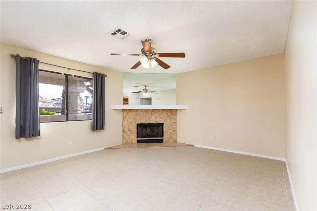1001 Falconhead, Las Vegas, NV 89128