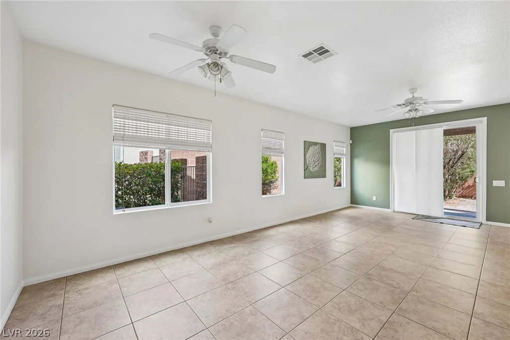 156 Pioneer Peak, Las Vegas, NV 89138