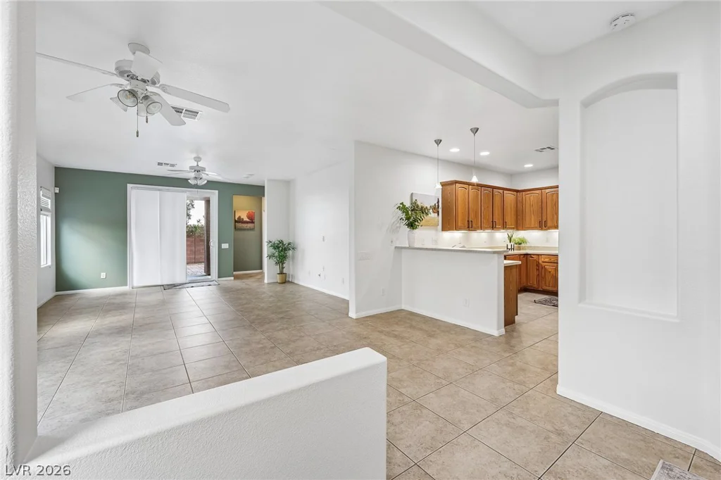 156 Pioneer Peak, Las Vegas, NV 89138