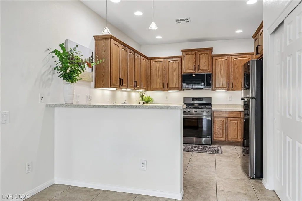 156 Pioneer Peak, Las Vegas, NV 89138
