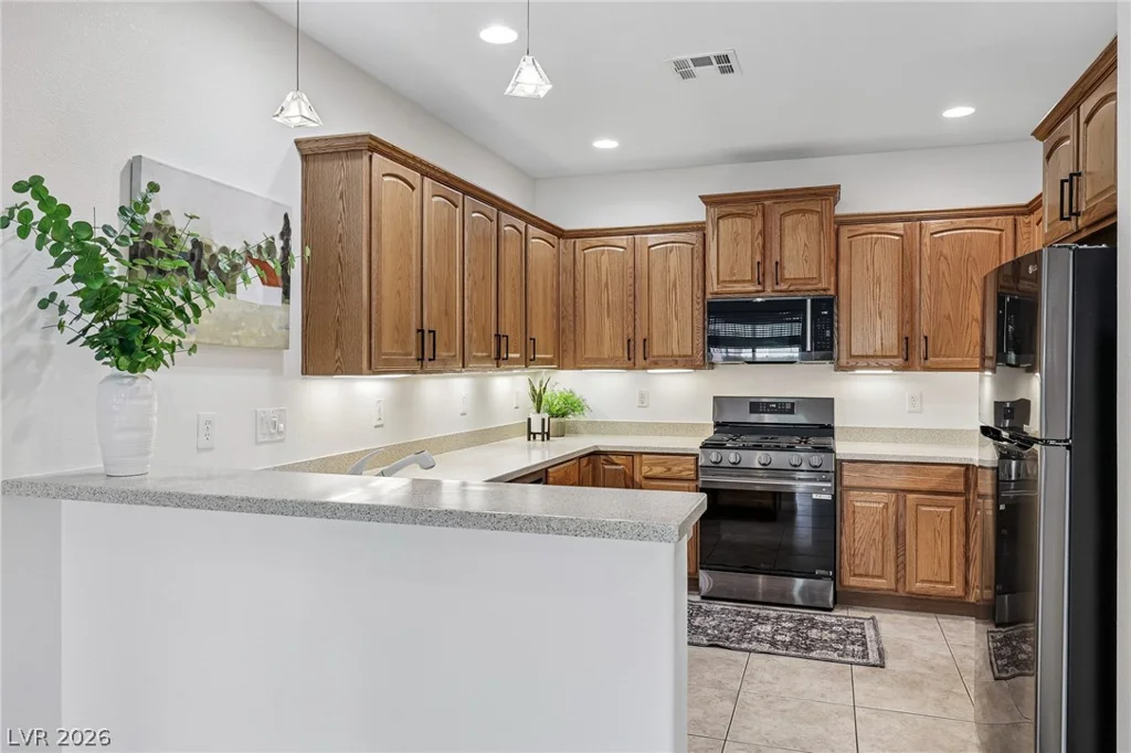 156 Pioneer Peak, Las Vegas, NV 89138