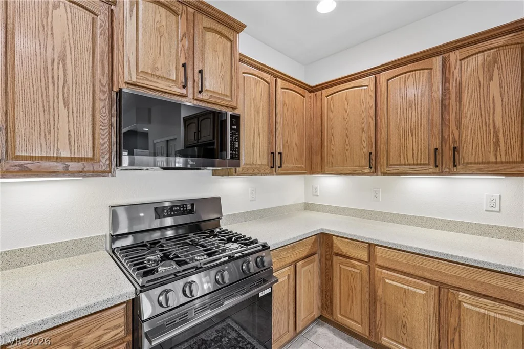 156 Pioneer Peak, Las Vegas, NV 89138