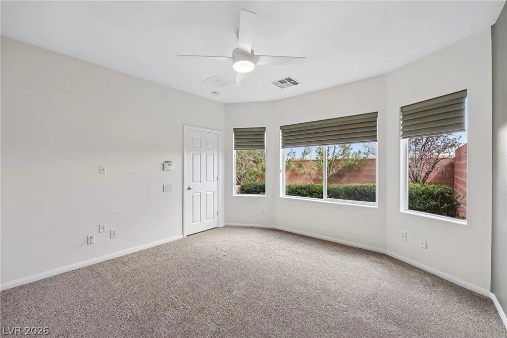 156 Pioneer Peak, Las Vegas, NV 89138