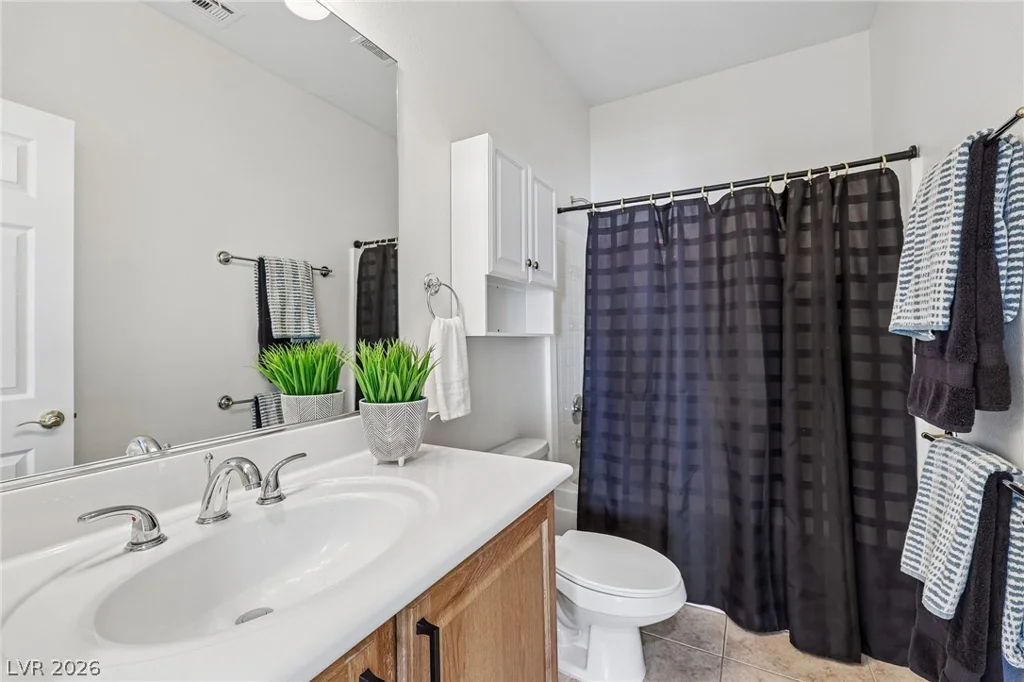 156 Pioneer Peak, Las Vegas, NV 89138