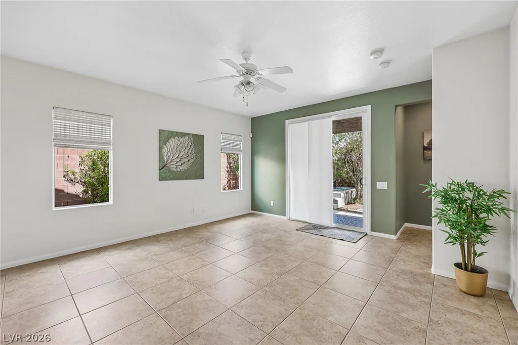 156 Pioneer Peak, Las Vegas, NV 89138