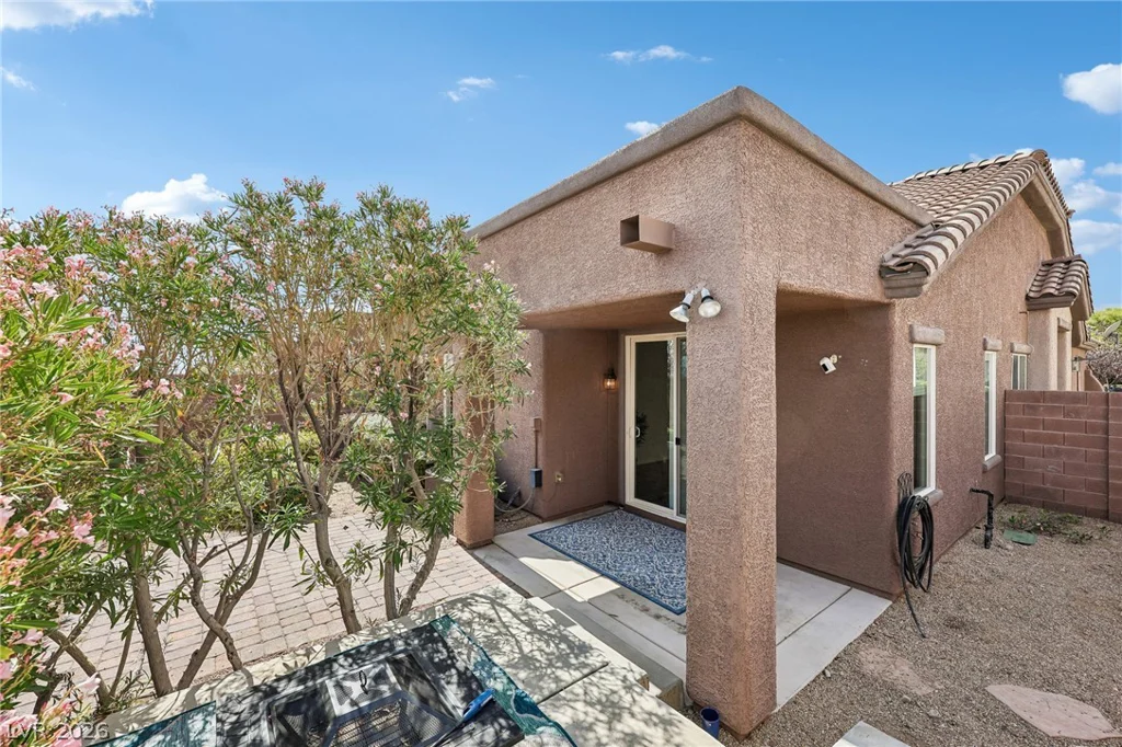 156 Pioneer Peak, Las Vegas, NV 89138