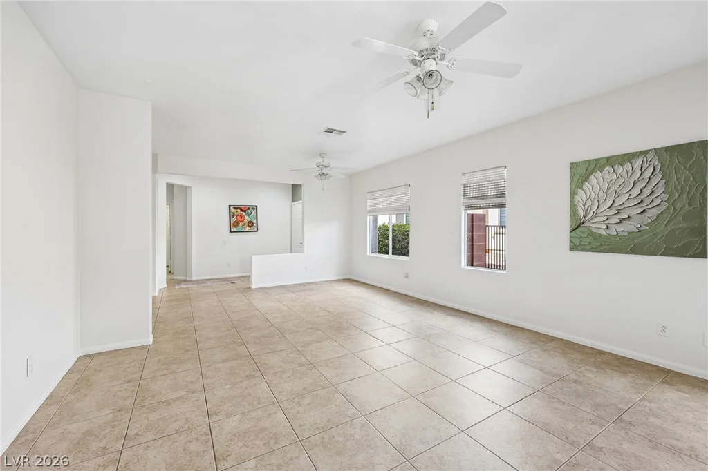 156 Pioneer Peak, Las Vegas, NV 89138