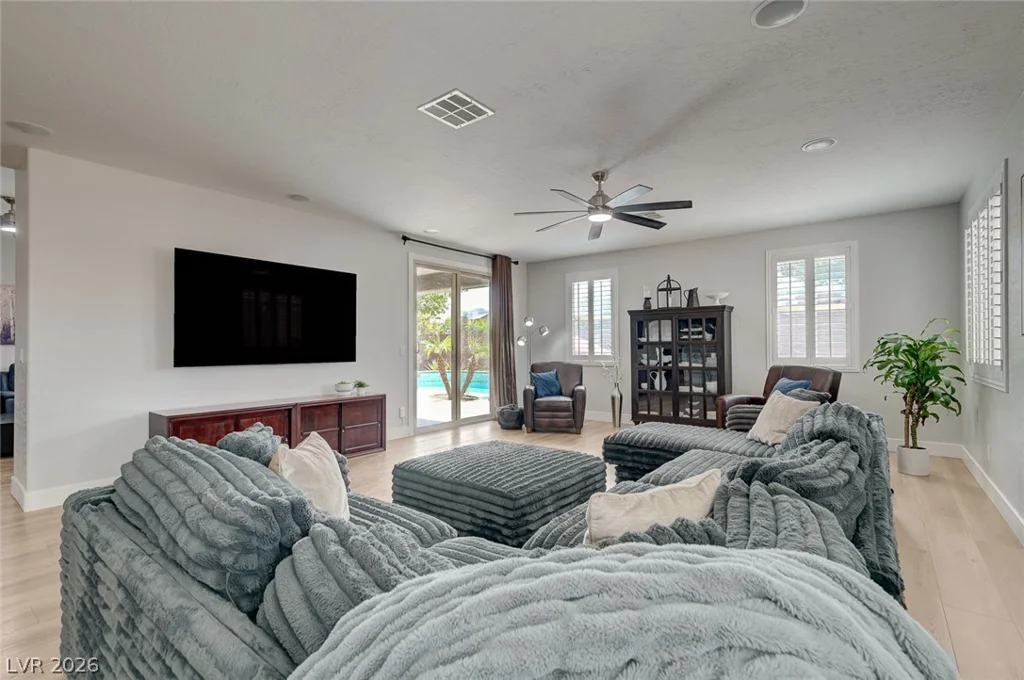7317 Great Dover, Las Vegas, NV 89166