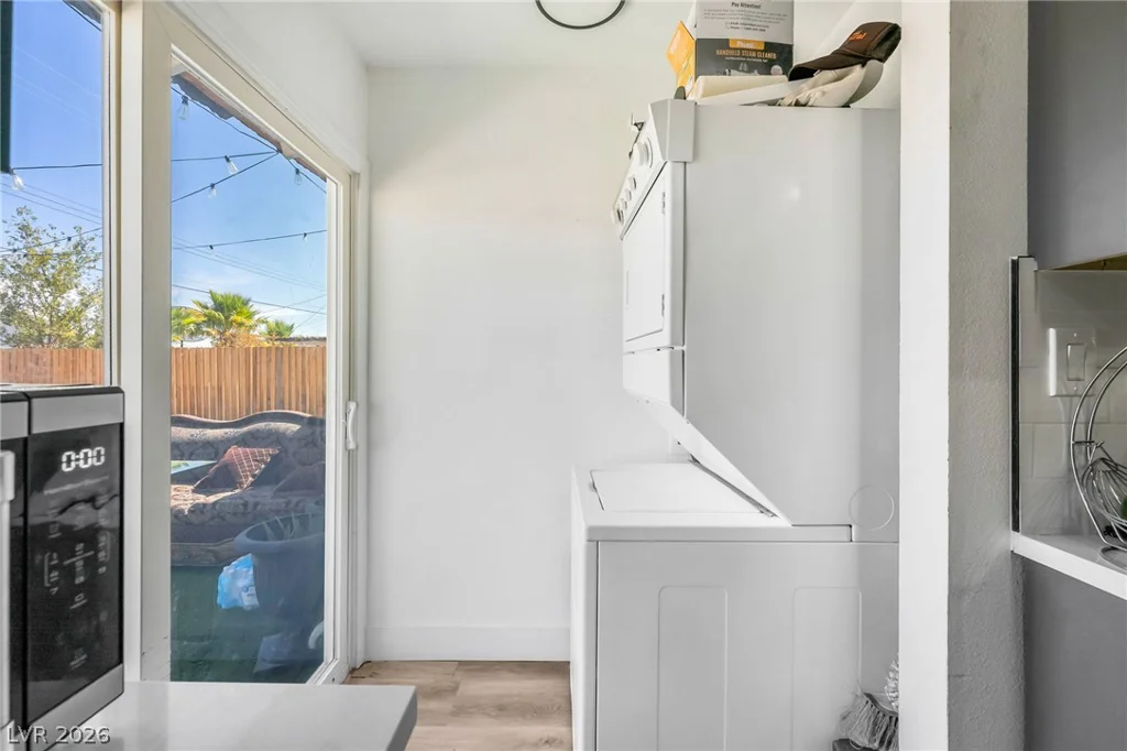 6320 Bristol, Las Vegas, NV 89107