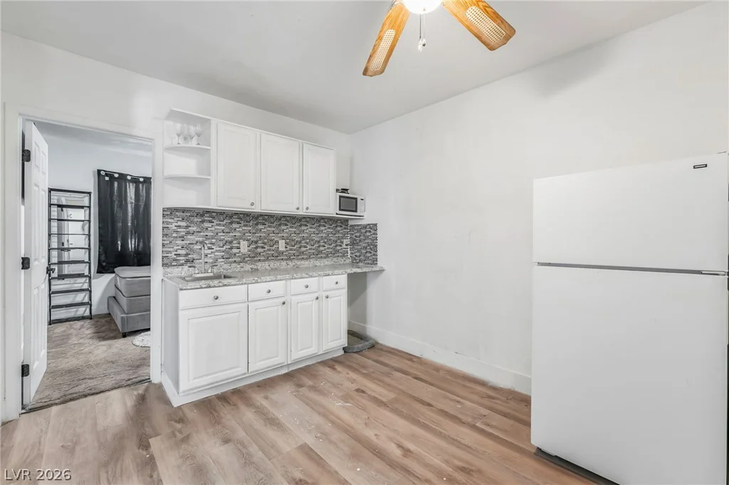 6320 Bristol, Las Vegas, NV 89107