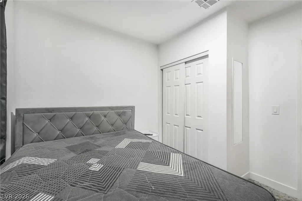 6320 Bristol, Las Vegas, NV 89107