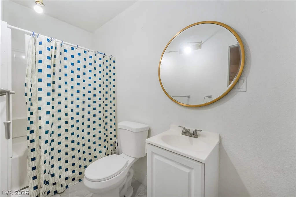 6320 Bristol, Las Vegas, NV 89107