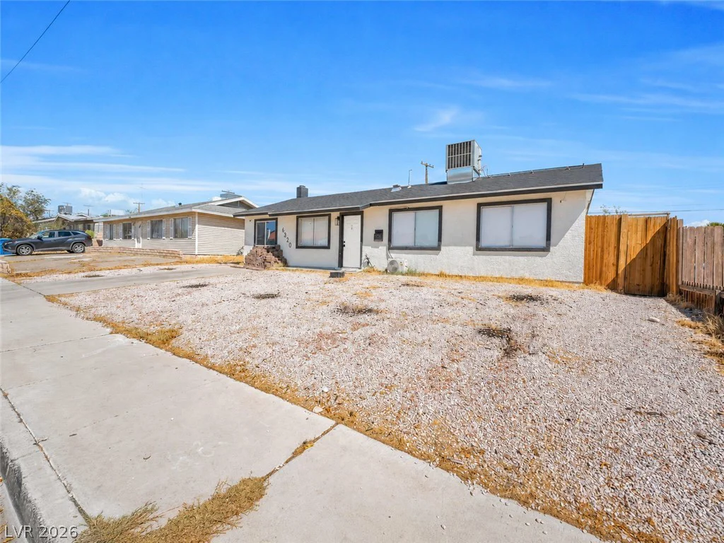 6320 Bristol, Las Vegas, NV 89107