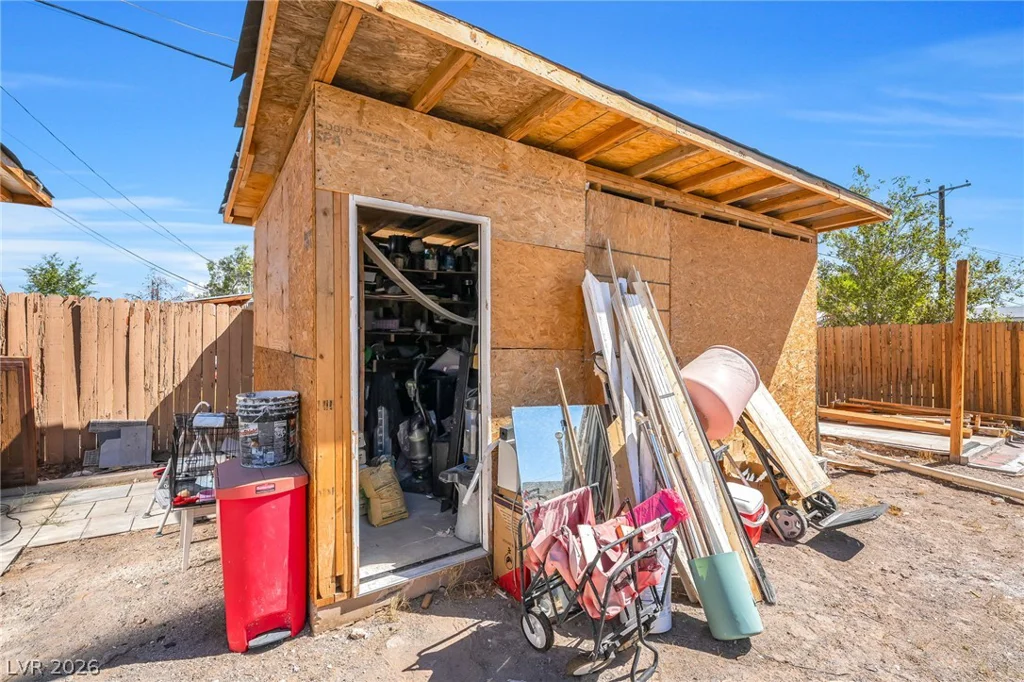 6320 Bristol, Las Vegas, NV 89107