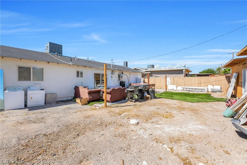 6320 Bristol, Las Vegas, NV 89107