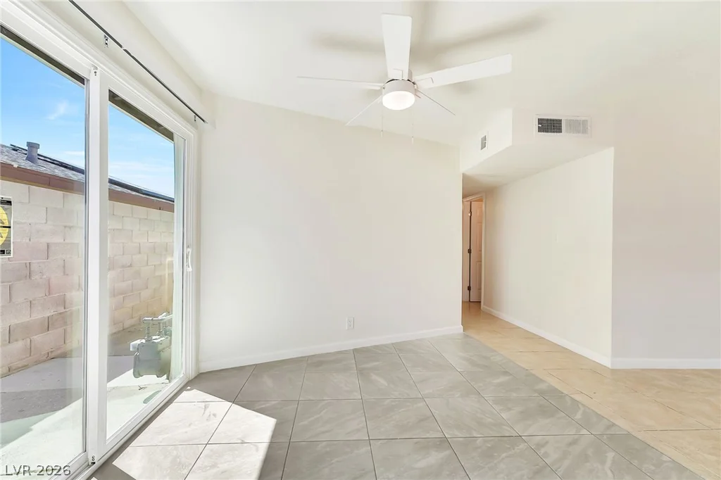 4672 Rita, Las Vegas, NV 89121
