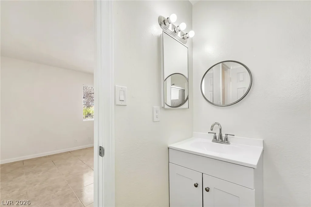 4672 Rita, Las Vegas, NV 89121