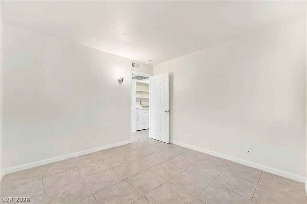 4672 Rita, Las Vegas, NV 89121