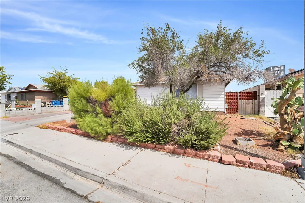 4672 Rita, Las Vegas, NV 89121