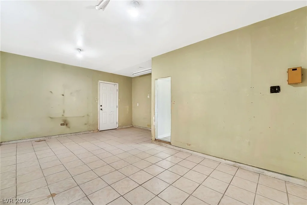 4672 Rita, Las Vegas, NV 89121