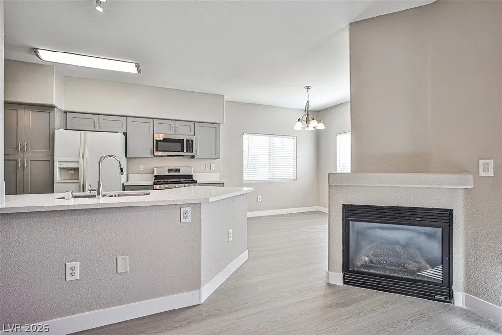 2101 Black Island, Las Vegas, NV 89128