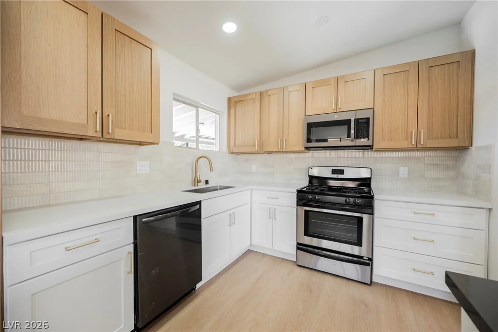 1124 Nassau, Las Vegas, NV 89108