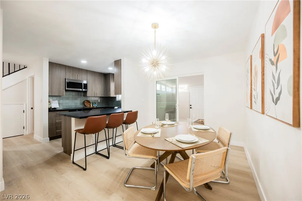608 Tam O Shanter, Las Vegas, NV 89109