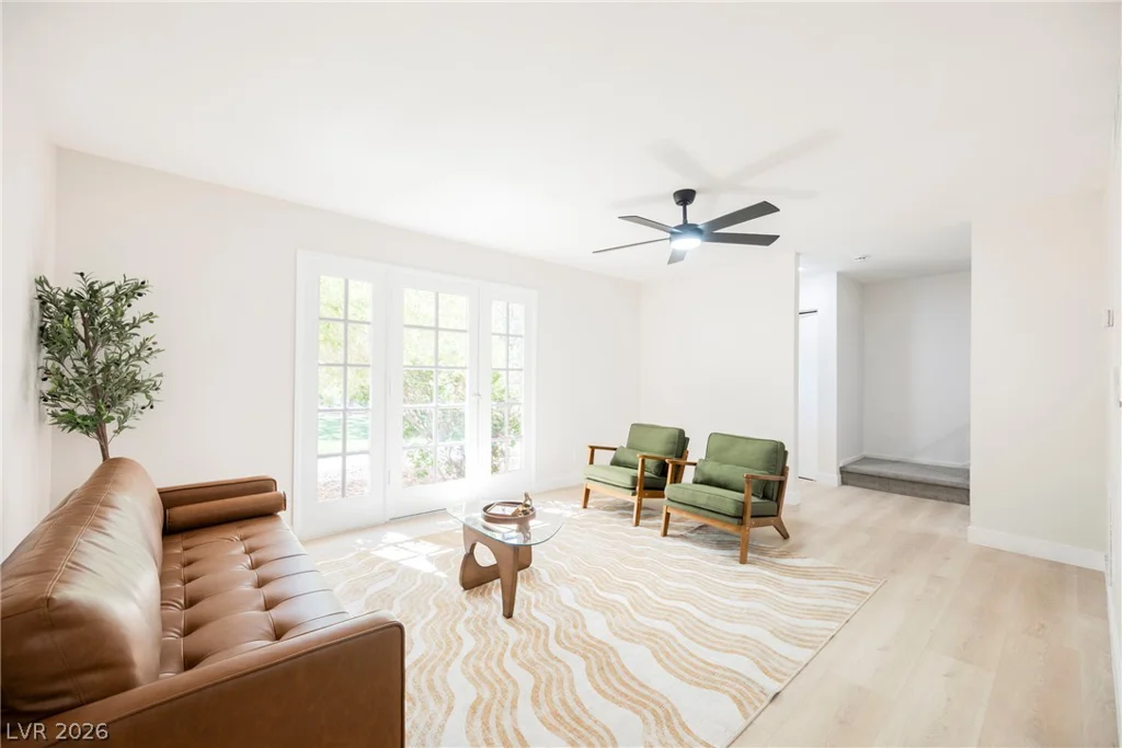 608 Tam O Shanter, Las Vegas, NV 89109