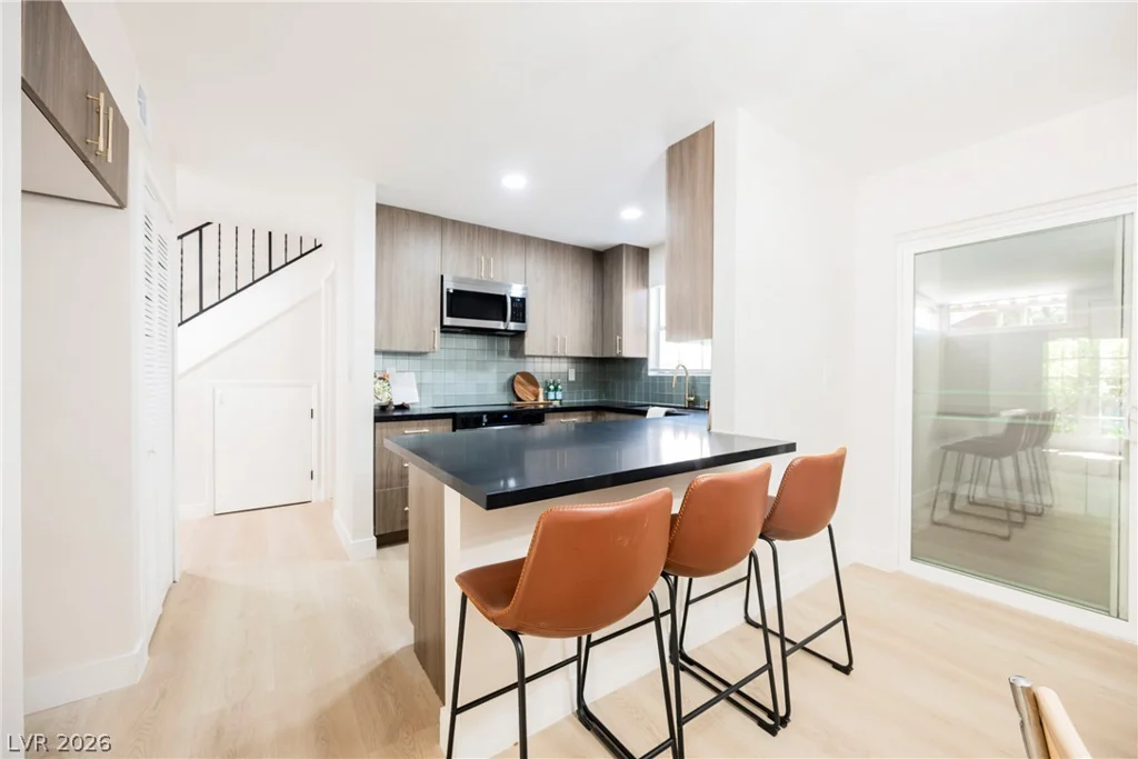 608 Tam O Shanter, Las Vegas, NV 89109
