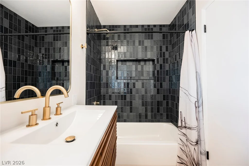 608 Tam O Shanter, Las Vegas, NV 89109