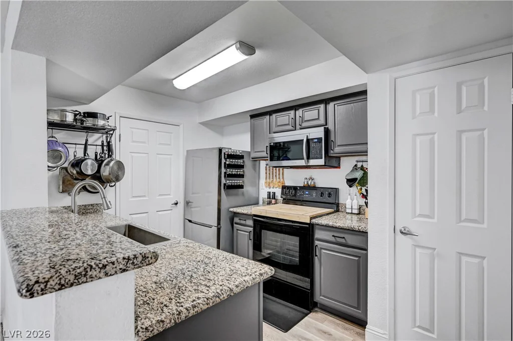 6800 Lake Mead, Las Vegas, NV 89156