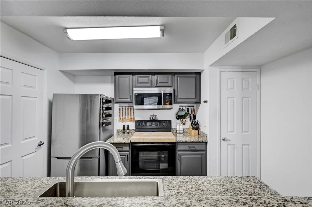 6800 Lake Mead, Las Vegas, NV 89156